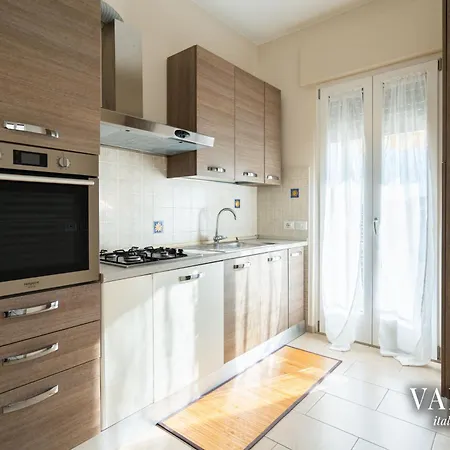 - Via Pisano 61 Valente Italian Appartamento