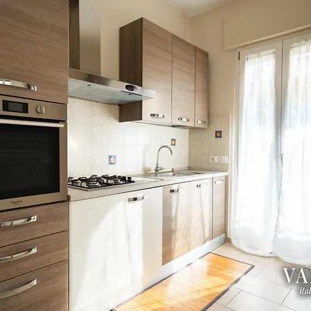 Appartamento - Via Pisano 61 Valente Italian *
